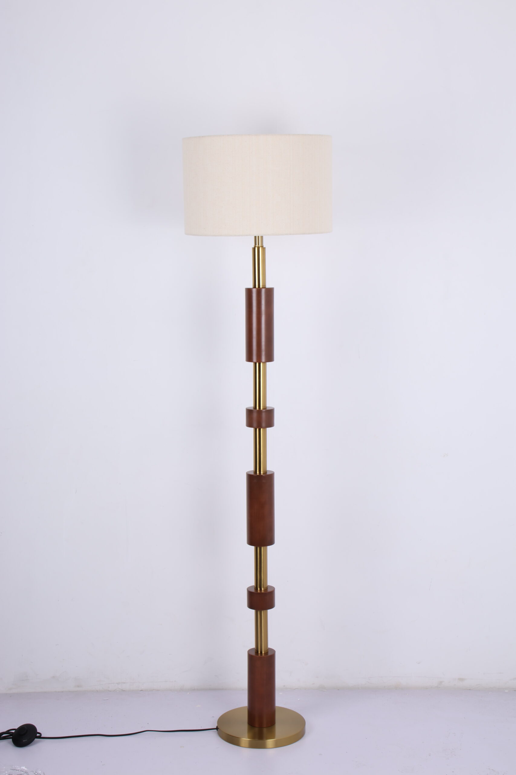 KH998FL Metal Floor Lamp - Image 1